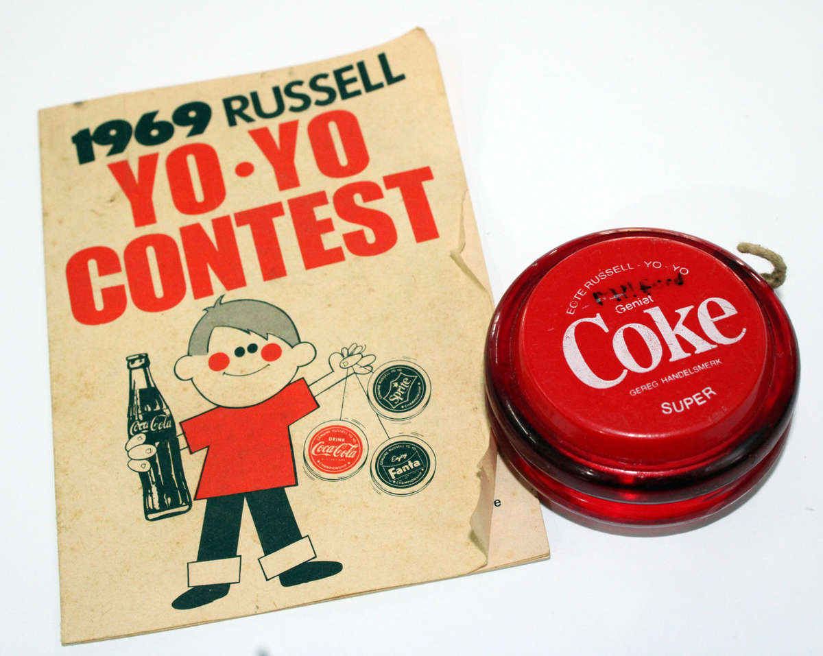 Russell Coke yoyo and booklet