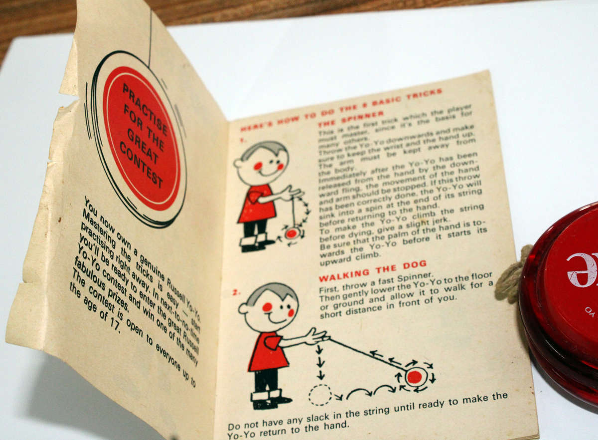 Russell Coke yoyo and booklet
