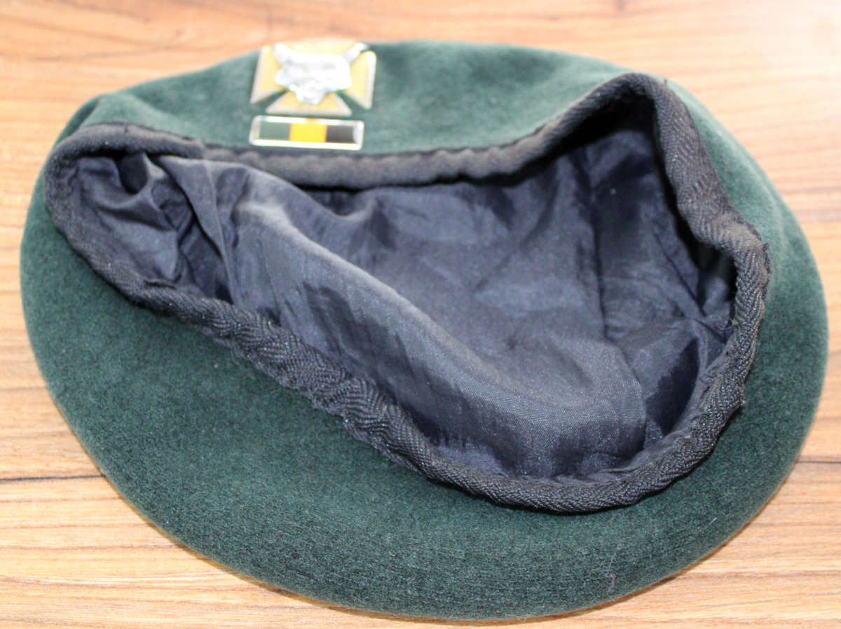 7 SAI beret
