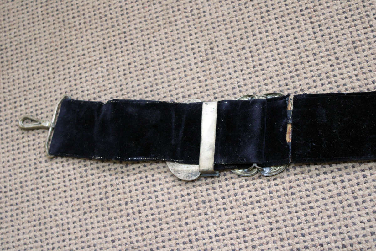 WW2 Italian Officer's sash and ammo pouch