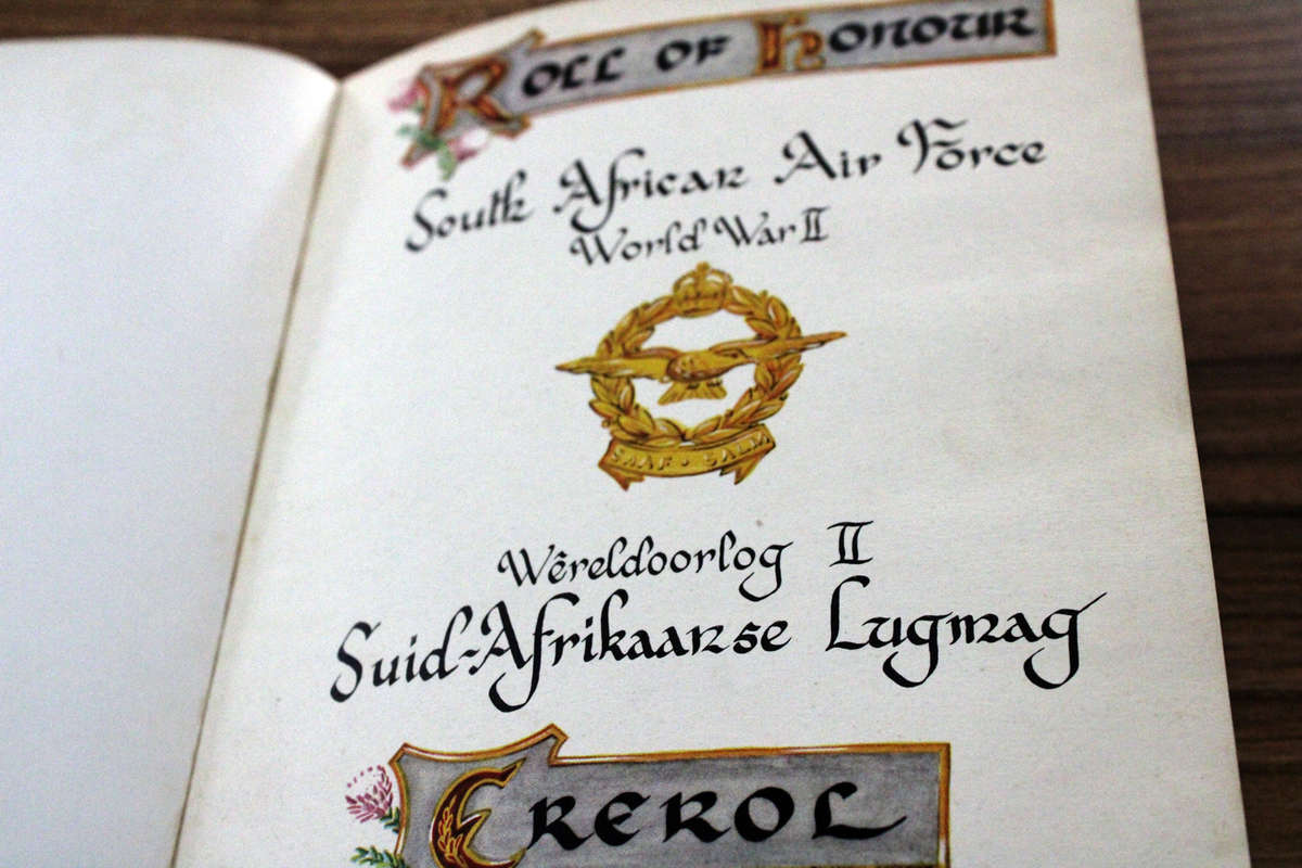WW2 SAAF Roll of Honour book