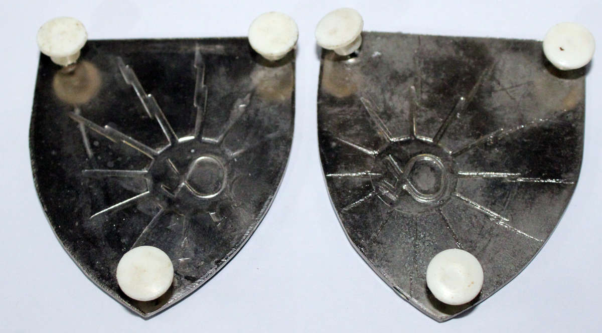 Facing pair of School of Signals Flashes