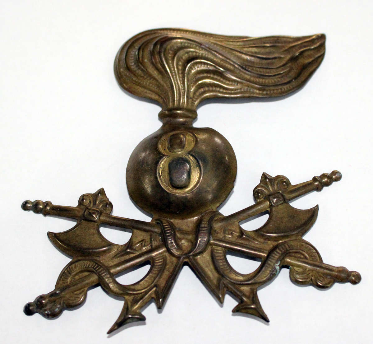 WW2 Italian 8th Engineers cap badge