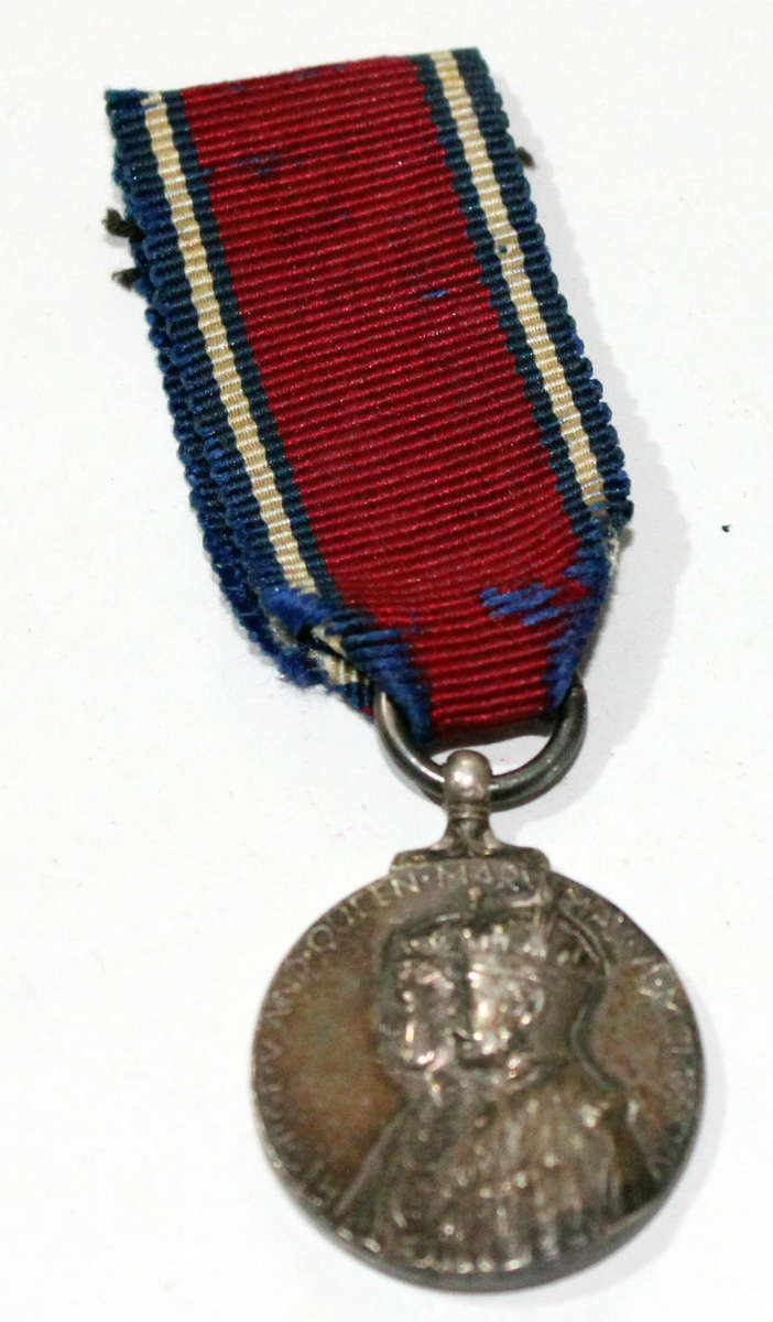 George v Silver Jubilee miniature medal