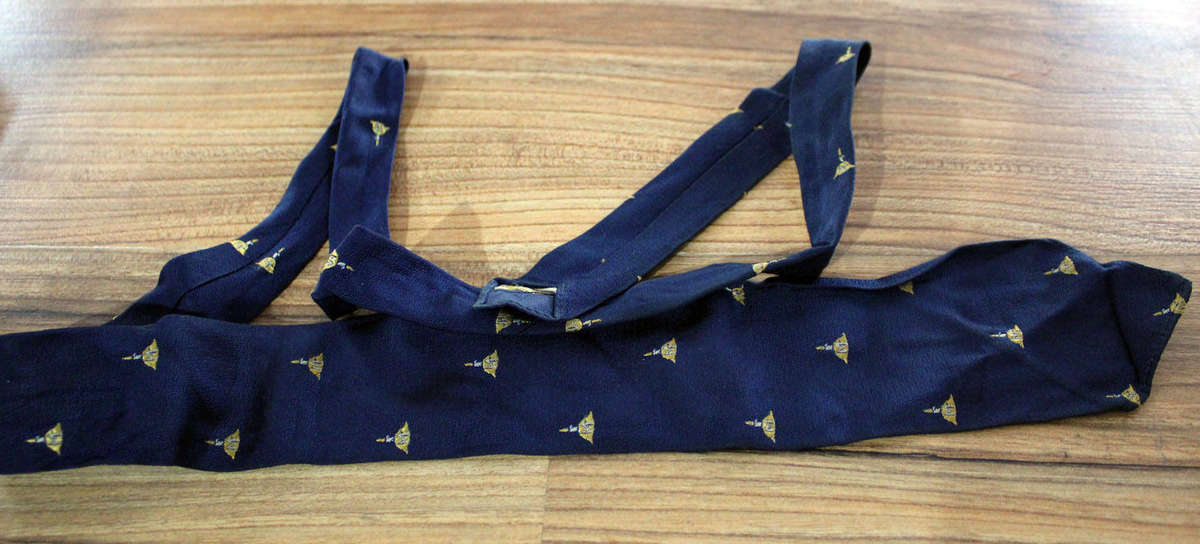 MOTH tie