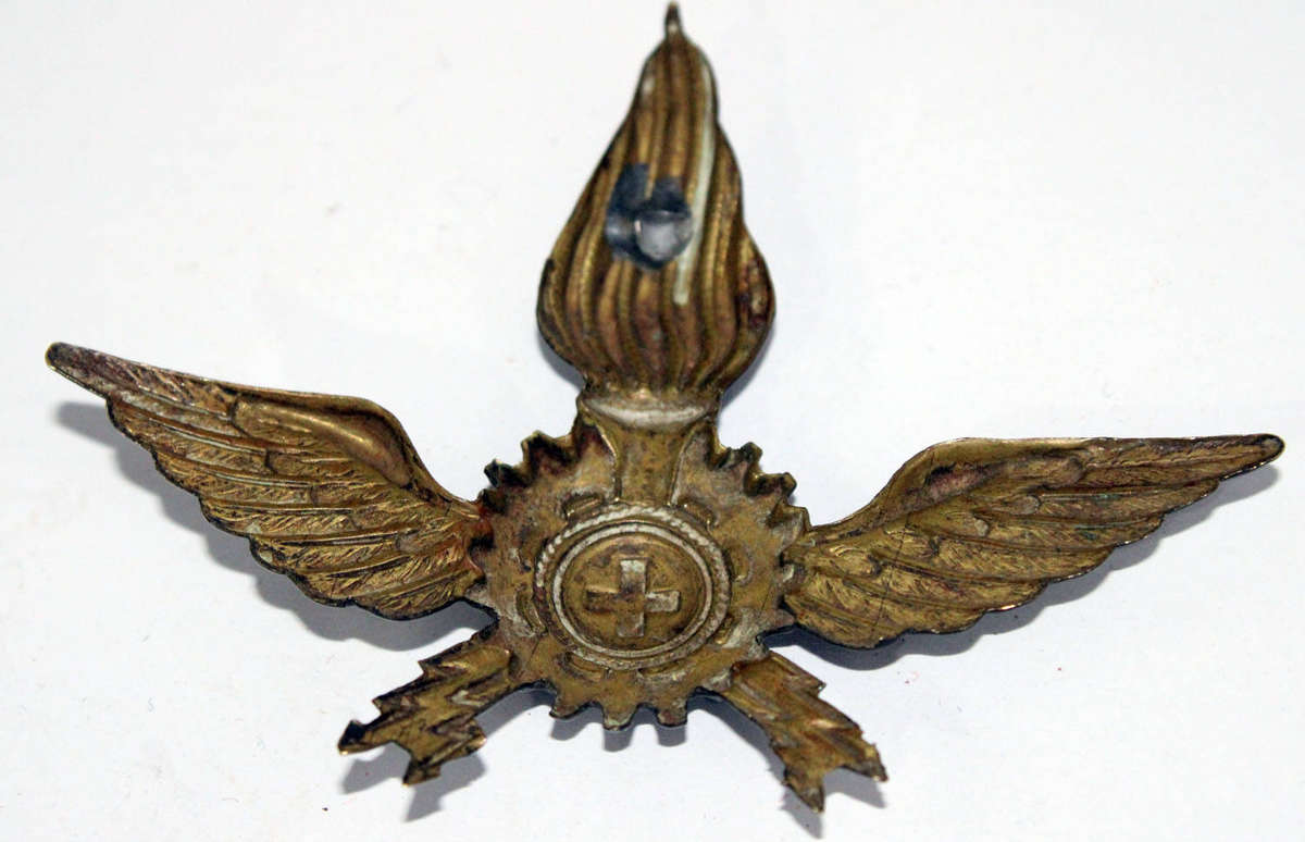 WW2 Italian Air Force badge (No pins)