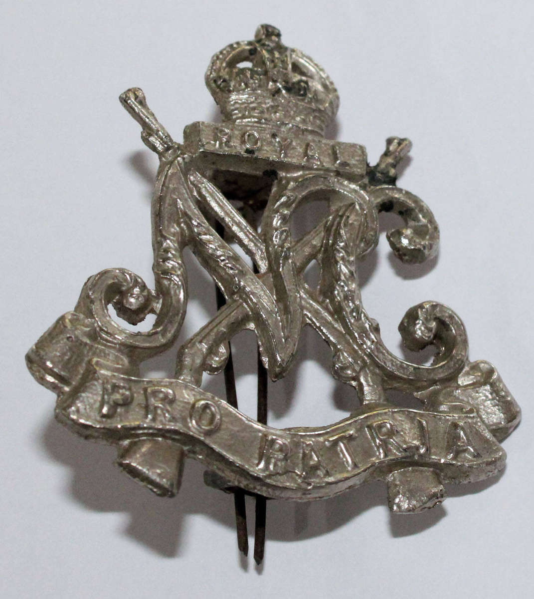 Royal Natal Carbineers cast cap badge