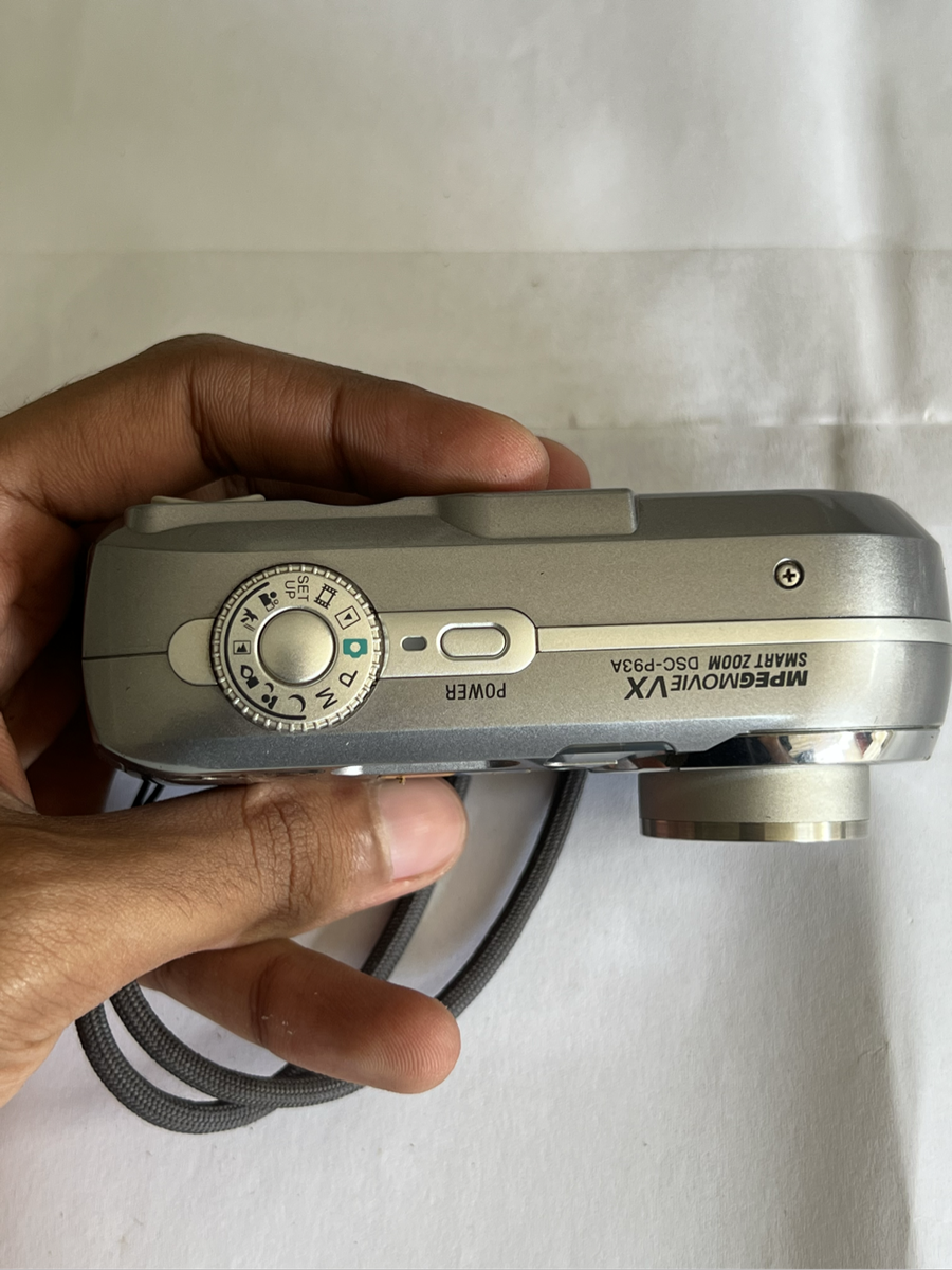 Sony cyber shot dsc-p93a