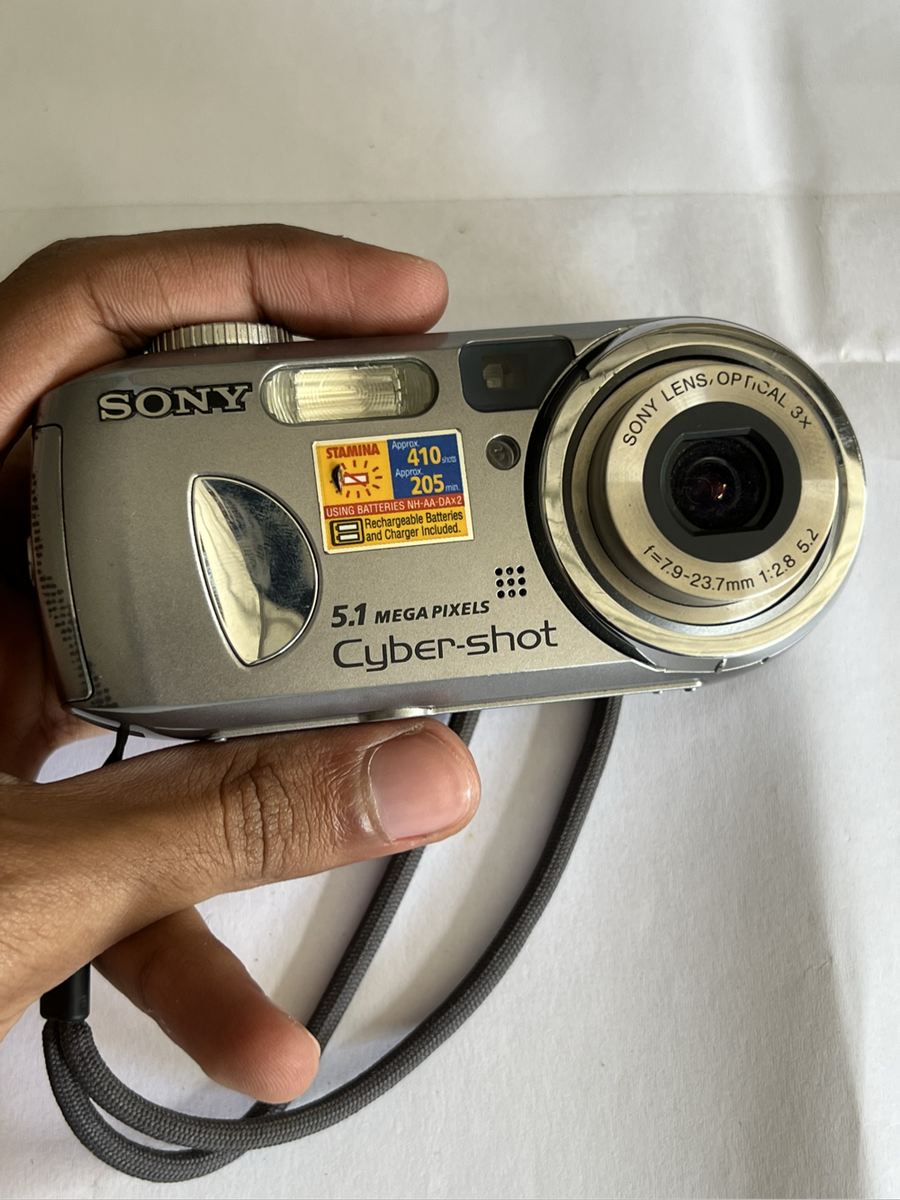 Sony cyber shot dsc-p93a