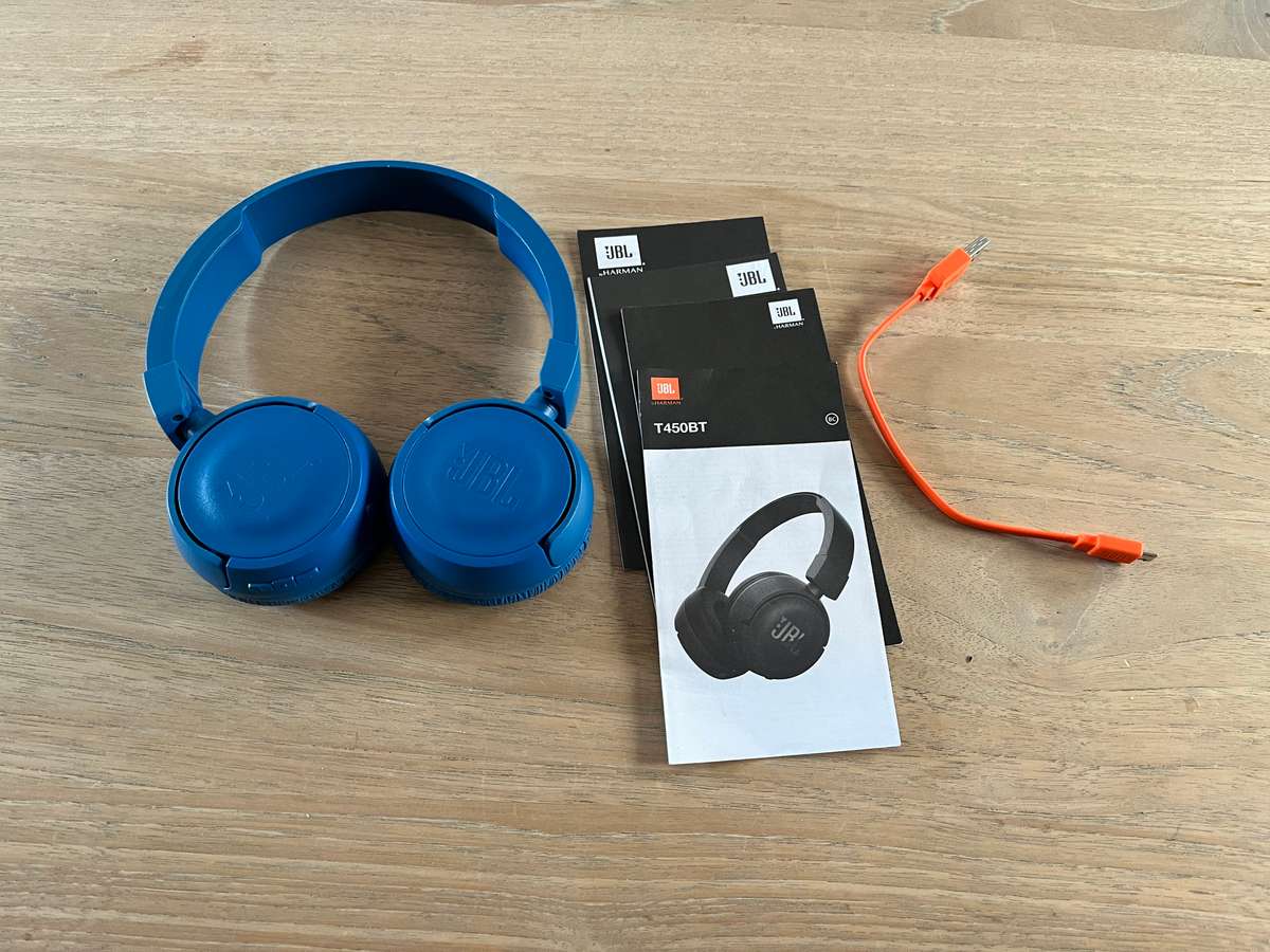 JBL T450BT headphone