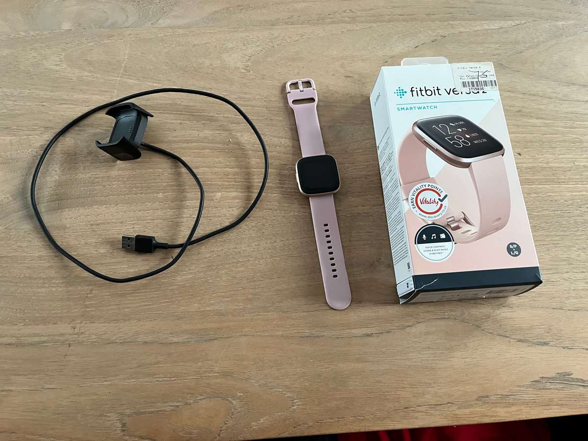 fitbit versa 2 smartwatch (copper & rose)