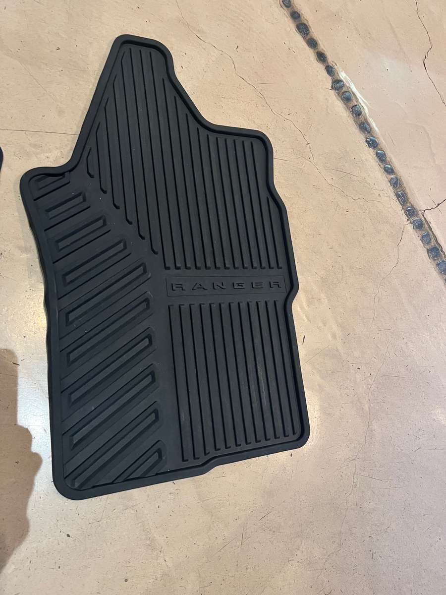 Ford Ranger rubber floor mats