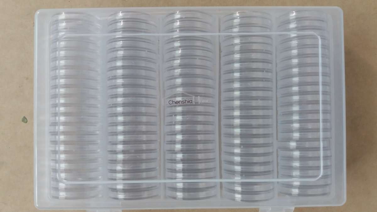 Coin collection protection storage box with 100 coin capsules size 27/30 mm