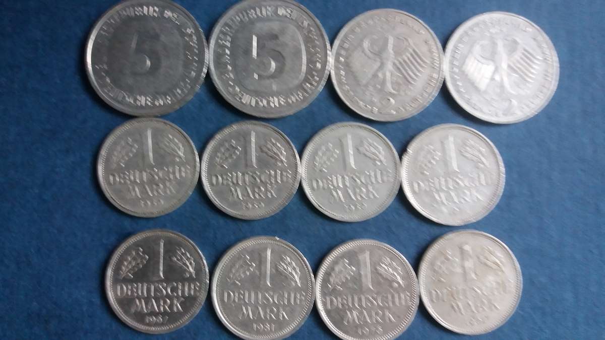 Germany lot 22 Deutsch Mark  R219 * 12 x coins*
