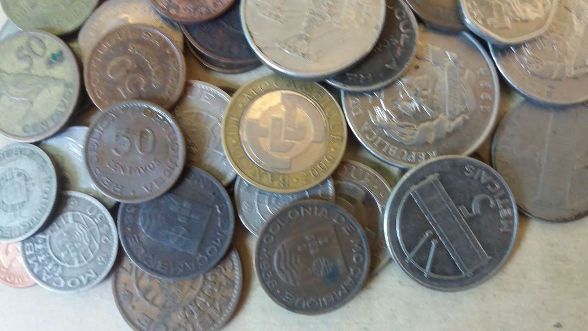 Mozambique Mix - 42 coins