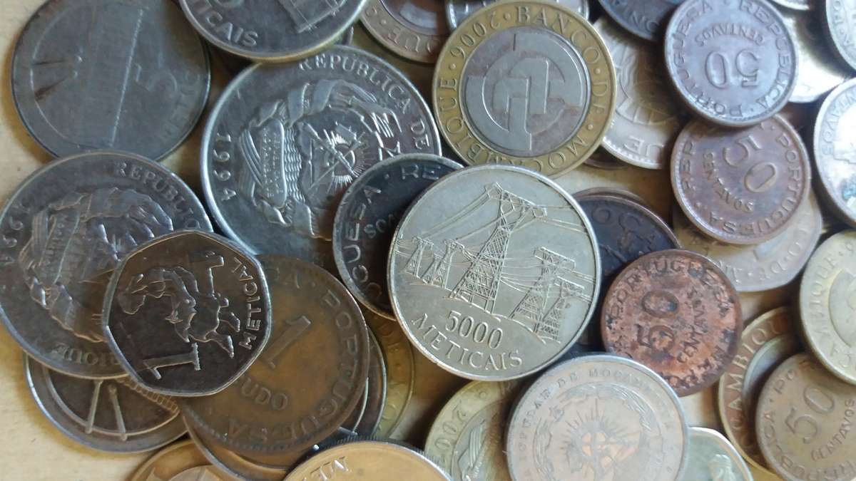 Mozambique Mix - 42 coins