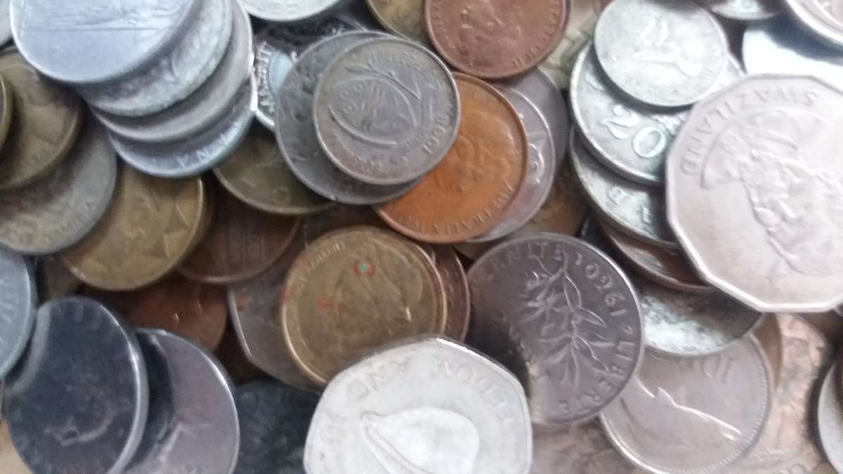 World Mix Coins - lot of 150 coins in total * No South African coins*