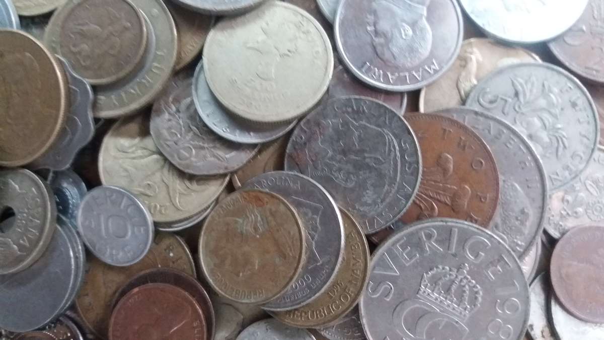 World Mix Coins - lot of 150 coins in total * No South African coins*
