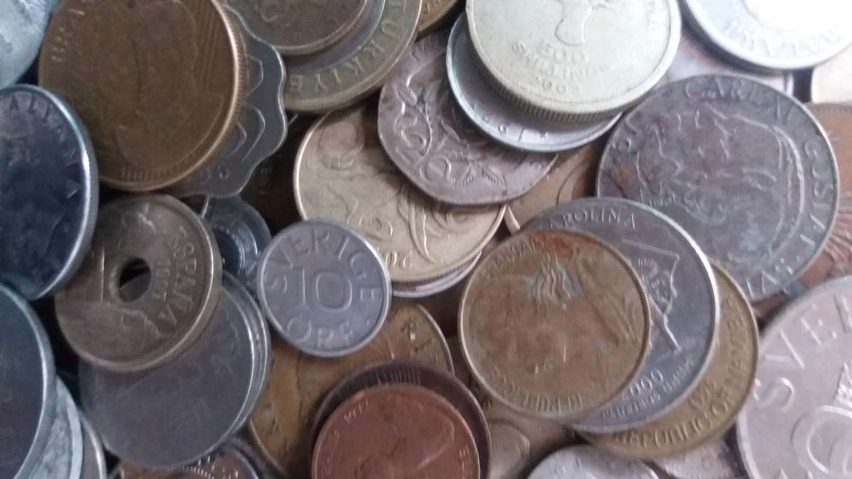 World Mix Coins - lot of 150 coins in total * No South African coins*