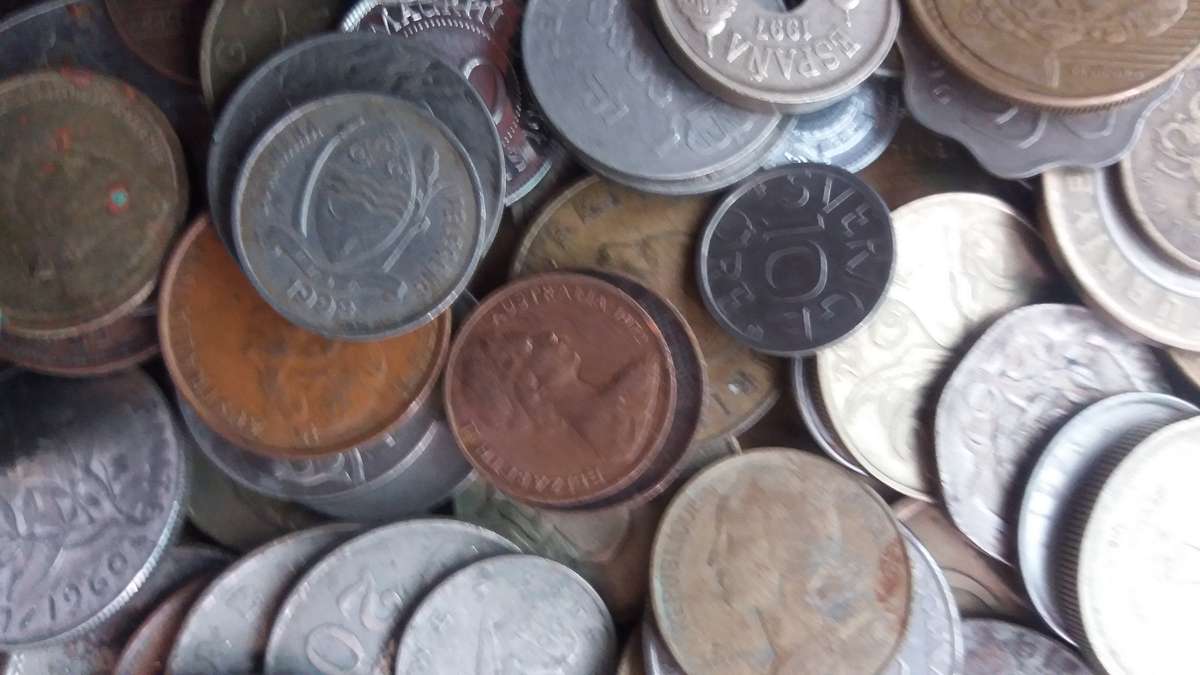 World Mix Coins - lot of 150 coins in total * No South African coins*