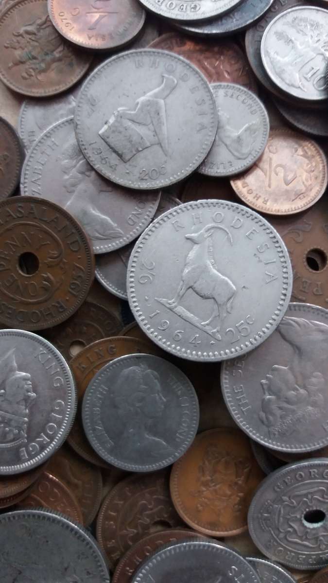 Rhodesia Mix - lot 100 coins