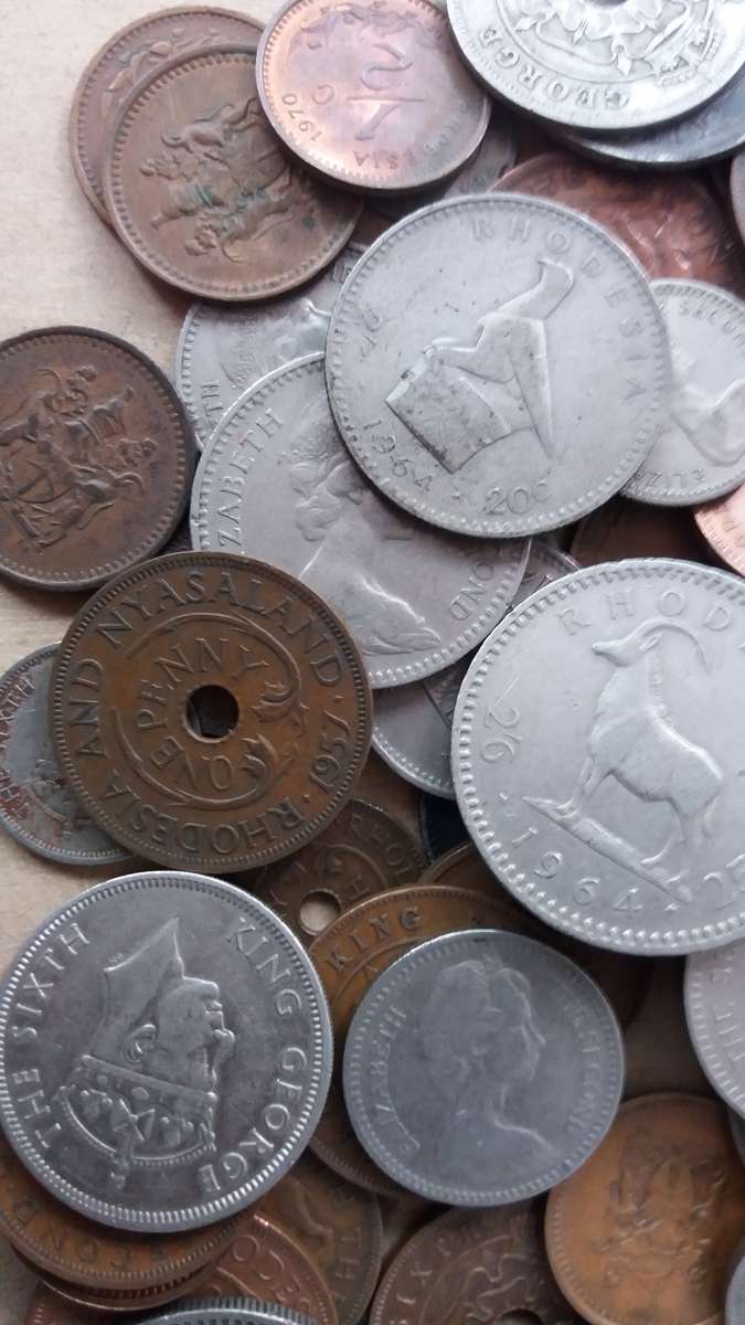 Rhodesia Mix - lot 100 coins