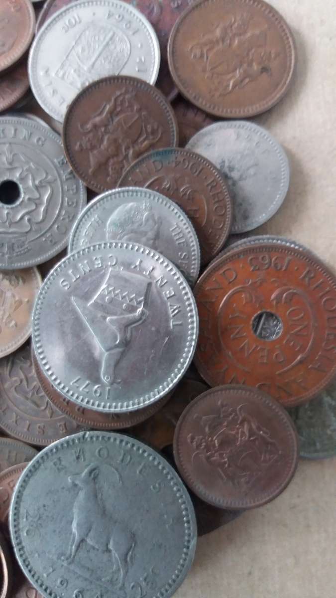Rhodesia Mix - lot 100 coins