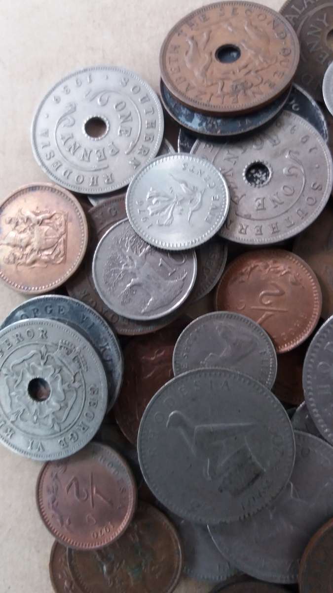Rhodesia Mix - lot 100 coins