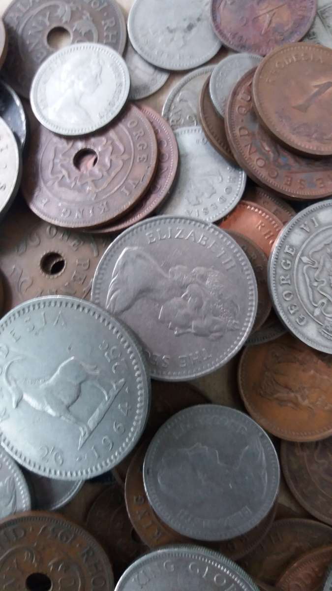 Rhodesia Mix - lot 100 coins