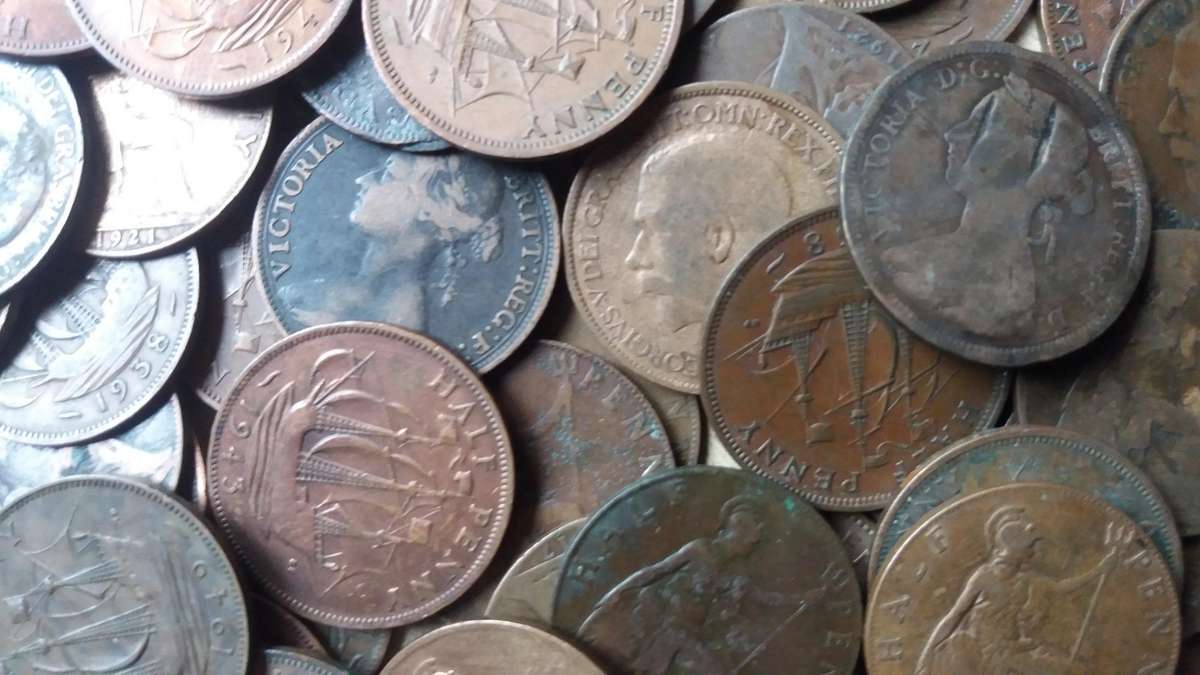 United Kingdom Old Half Penny mix - 58 coins