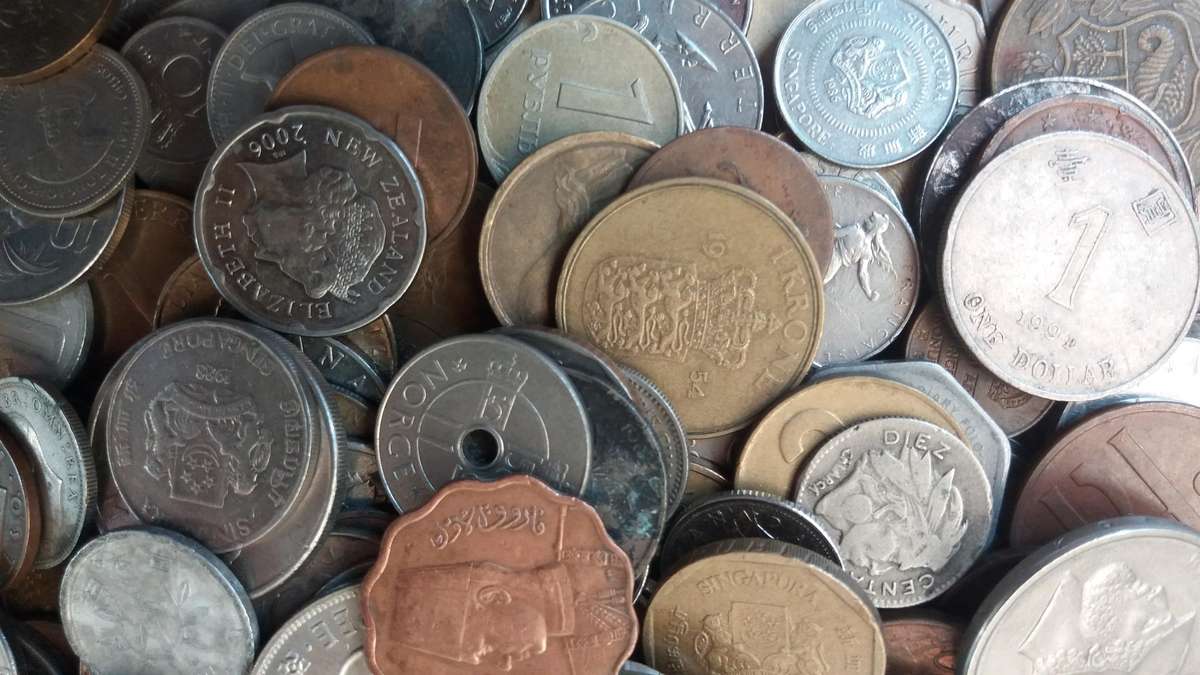 World Mix Coins - lot of + 420 coins in total * No South African Coins*