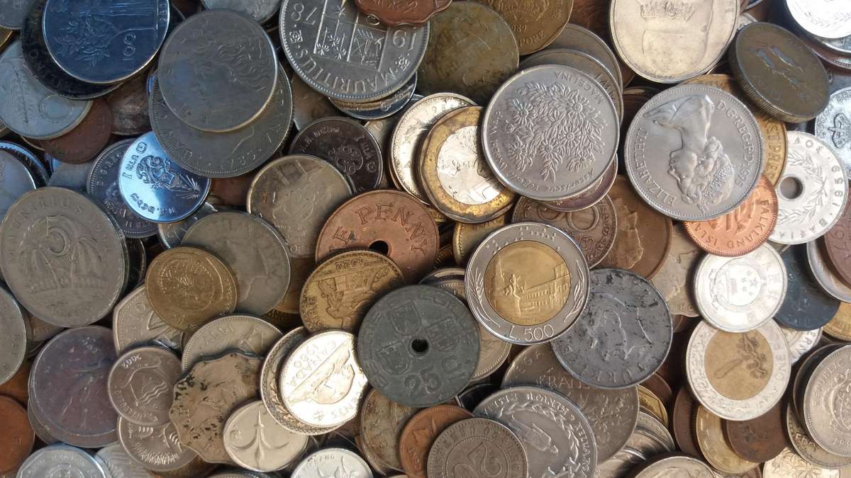 World Mix Coins - lot of + 420 coins in total * No South African Coins*