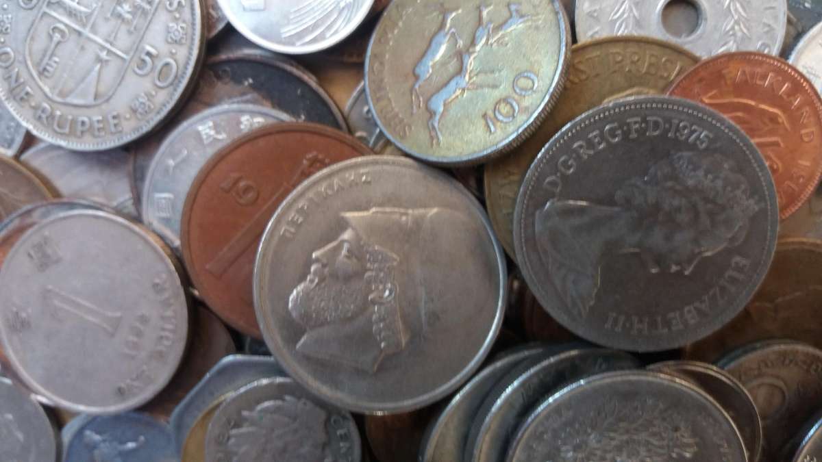 World Mix Coins - lot of + 420 coins in total * No South African Coins*