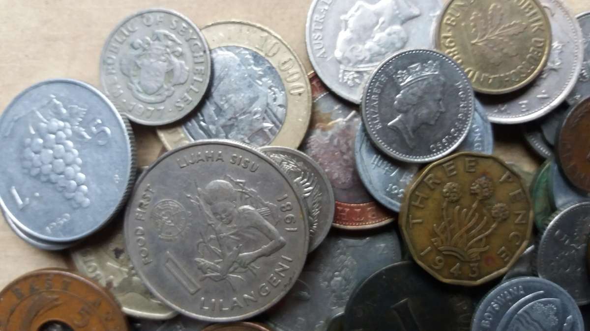 World Mix Coins - 300 coins in total * No South African Coins*
