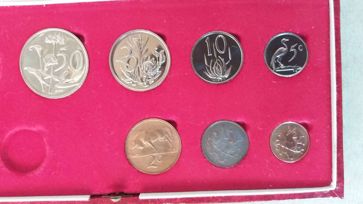South Africa 1976 -Fouche- Partial Proof Set-Includes 1/2c-50c in SA Mint Box.Brilliant Proof Coins.