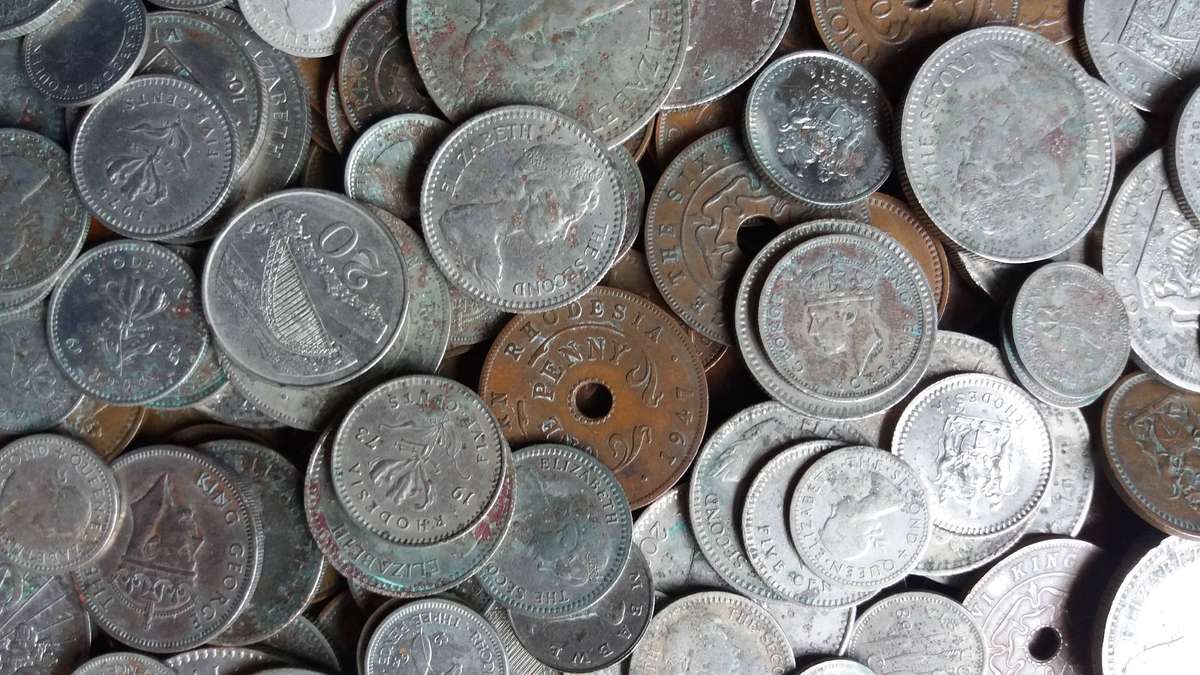 Rhodesia Mix  lot 180+ coins