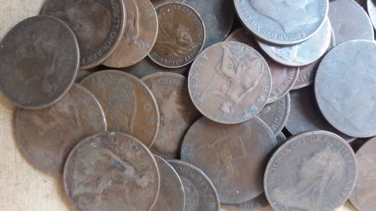 United Kingdom Old Penny mix - 41 coins