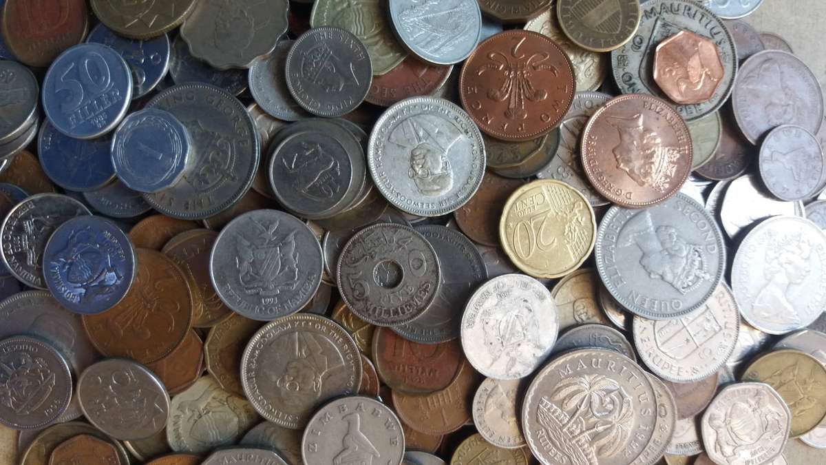 World Mix Coins - 300 coins * No South African Coins*
