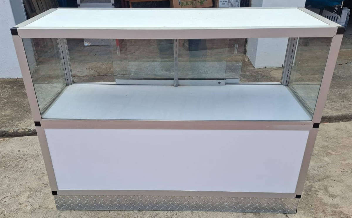 Retail Glass Top Display Cabinet