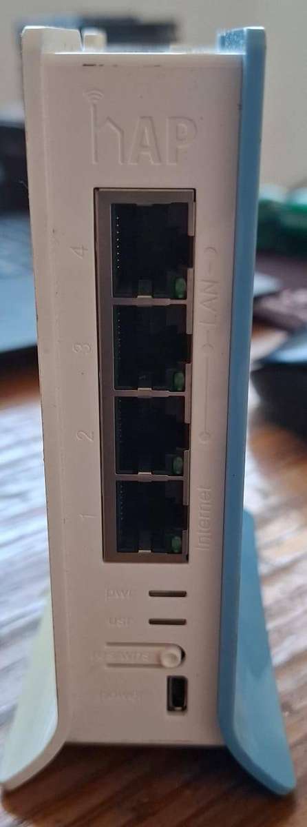 MikroTik hAP lite