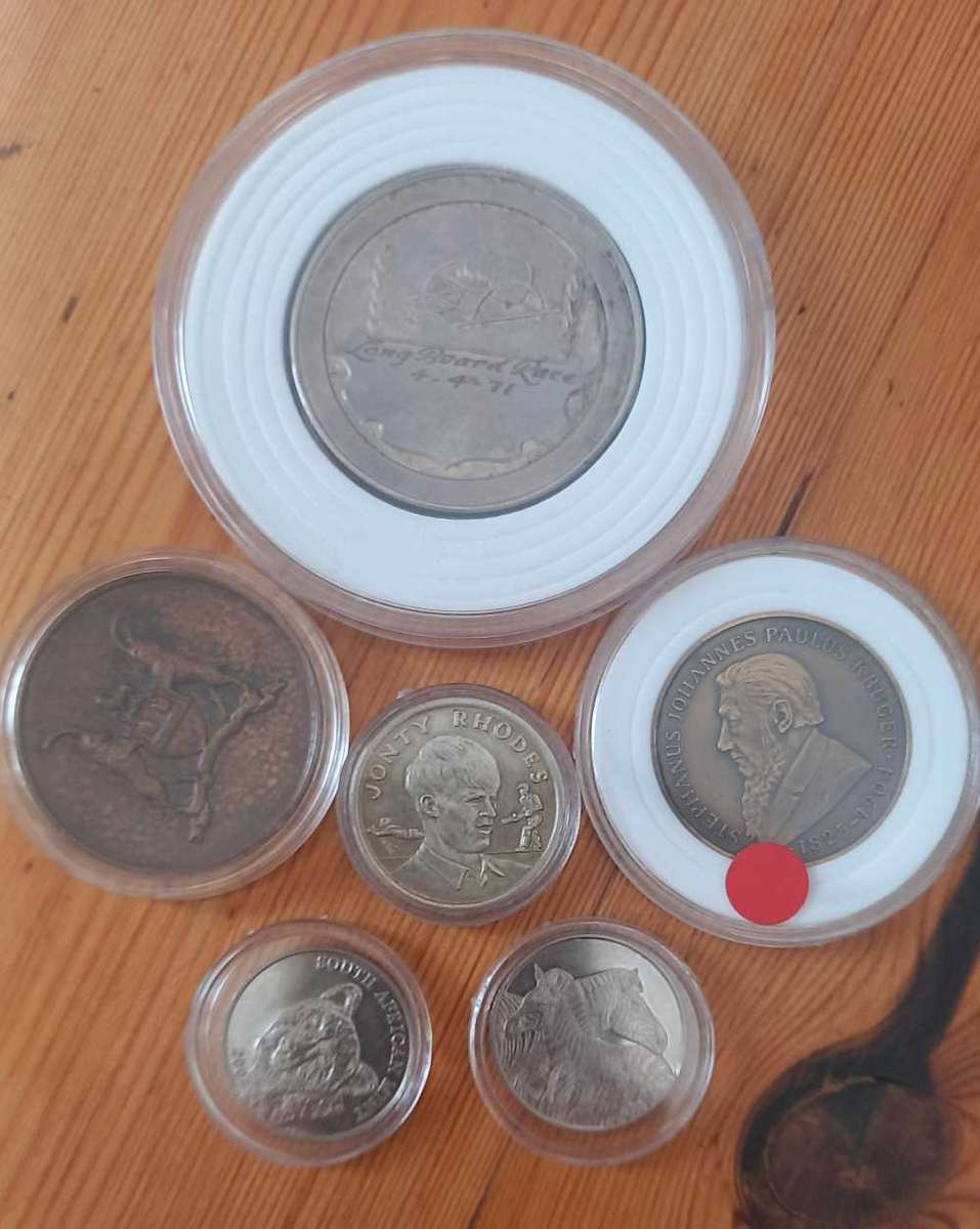 Medal & token lot as per picture. (6)