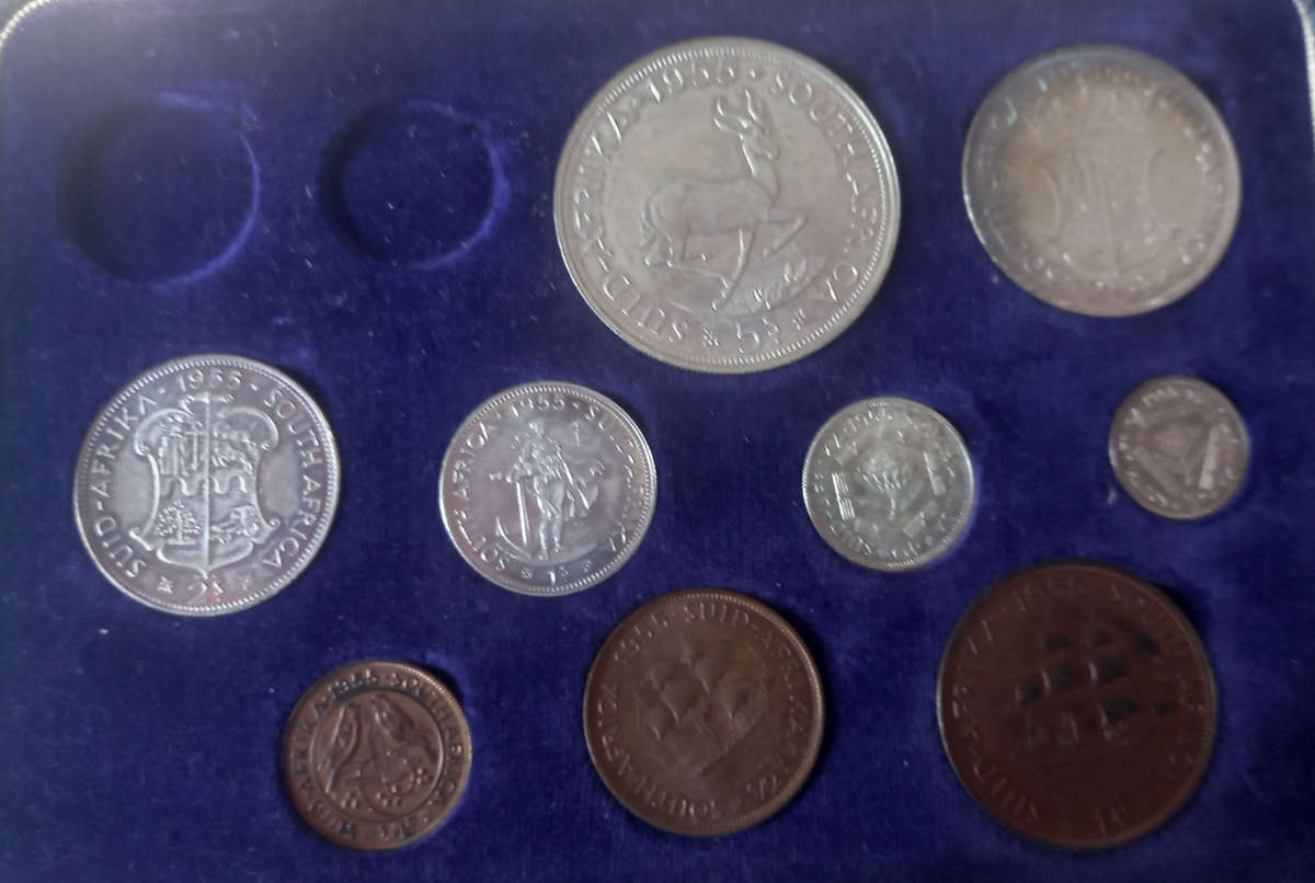 RELIST. 1955 UNION SET IN SAM BOX