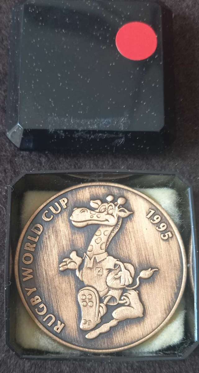 1995 RUGBY WORLD CUP  CROWN SIZE COPPER MASCOTT  MEDAL. IN BOX . RARELY SEEN