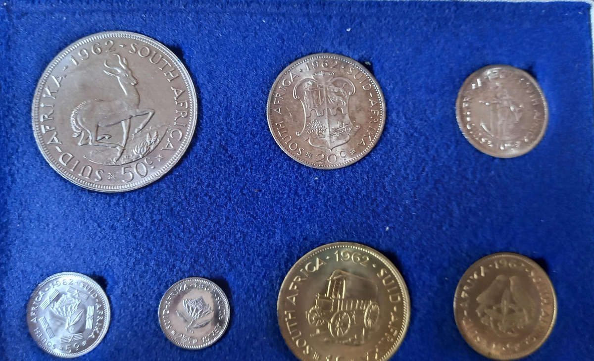 1962 COIN SET AS PER PICTURE