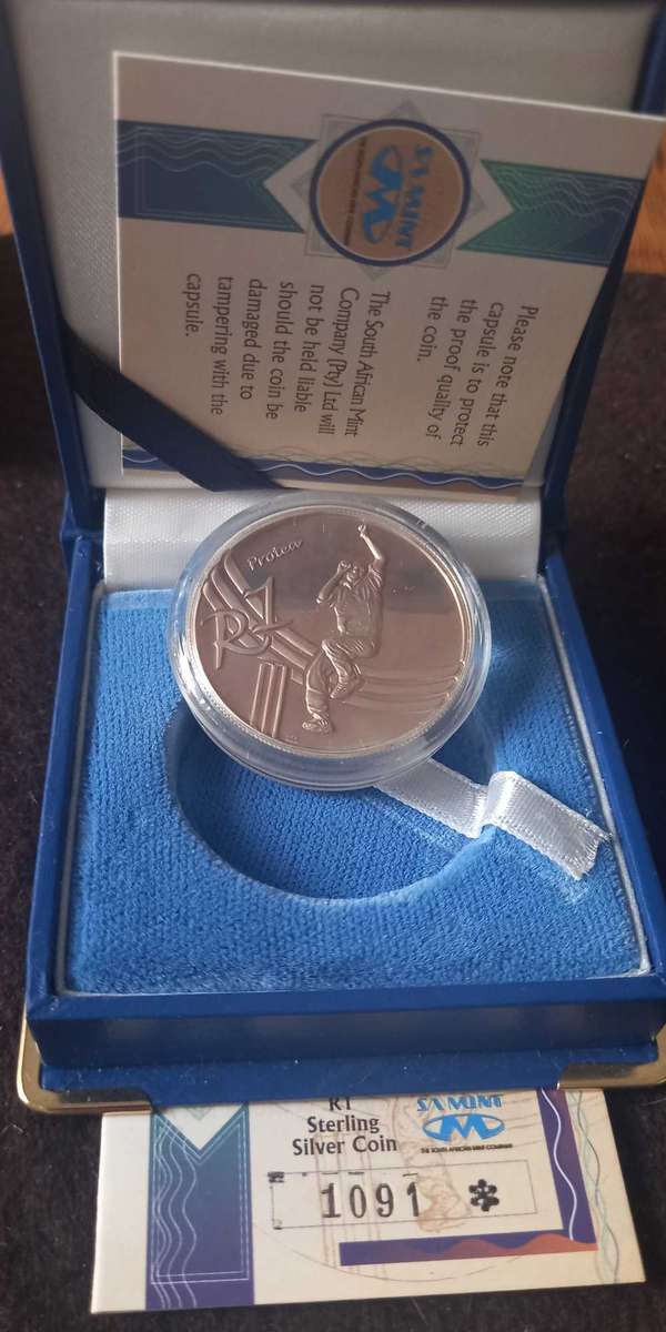 2003 PROTEA R1 CRICKET SERIES WITH CERTIFICATE OF AUTHENTICATION .  SILVER IN SA MINT BOX