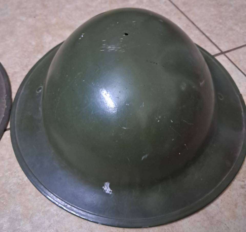 SADF/ SA Army / Berets  Peak Cap & WW 2 Helmets
