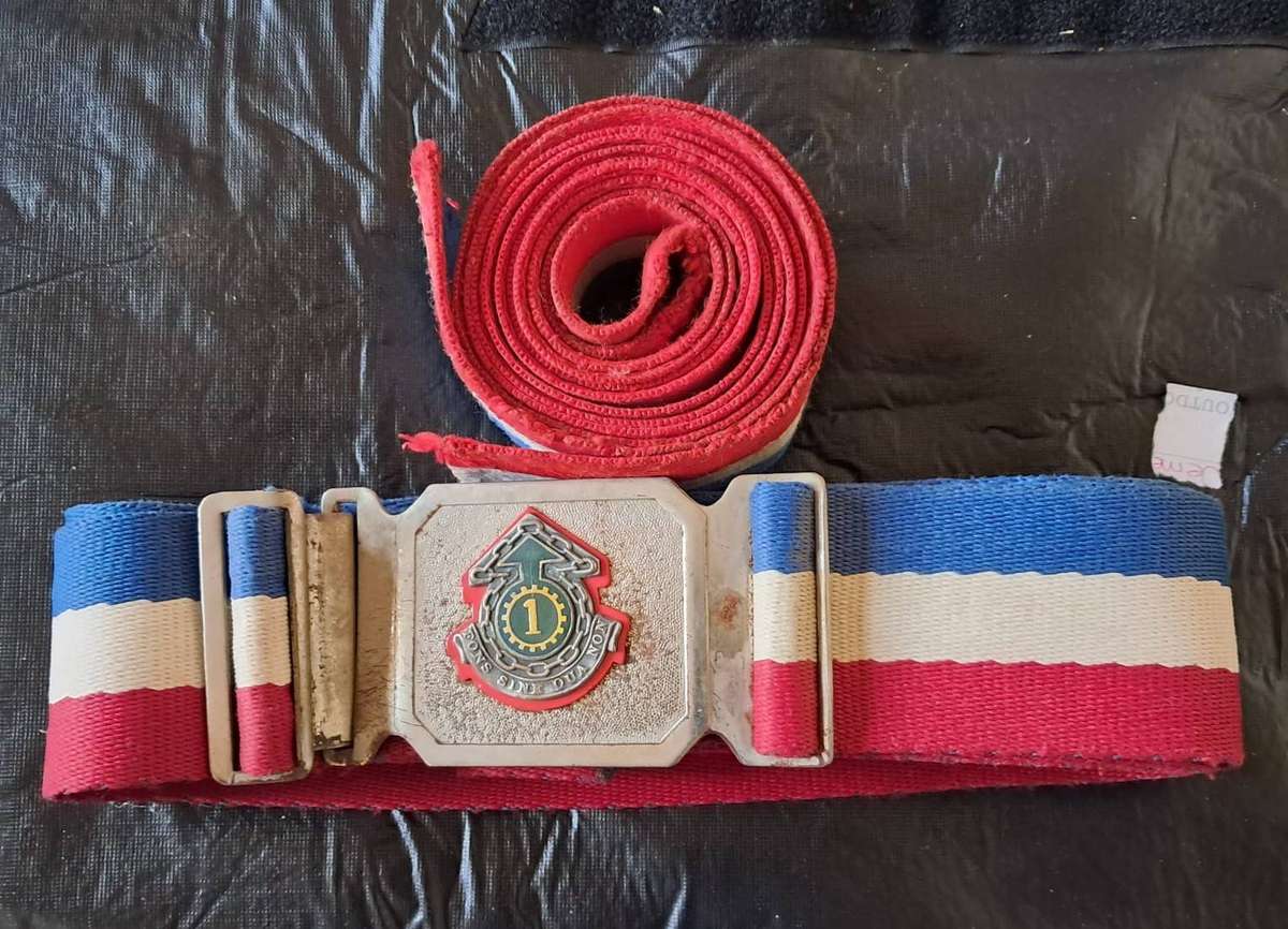 SOUTH AFRICAN ARMY'S 1 MAINTENANCE UNIT BELT AND BUCKLE