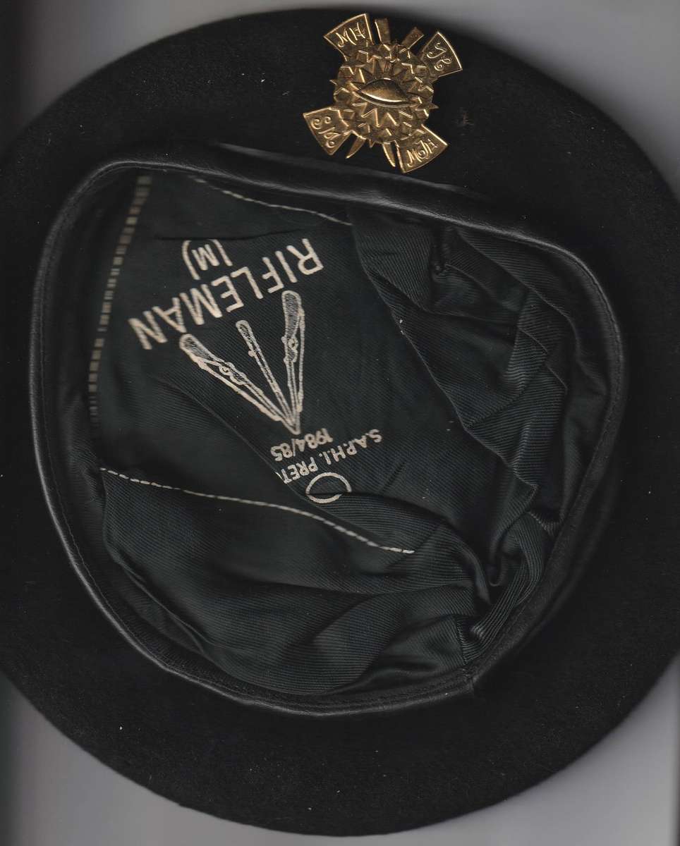SADF/ SA Army / Berets  Peak Cap & WW 2 Helmets