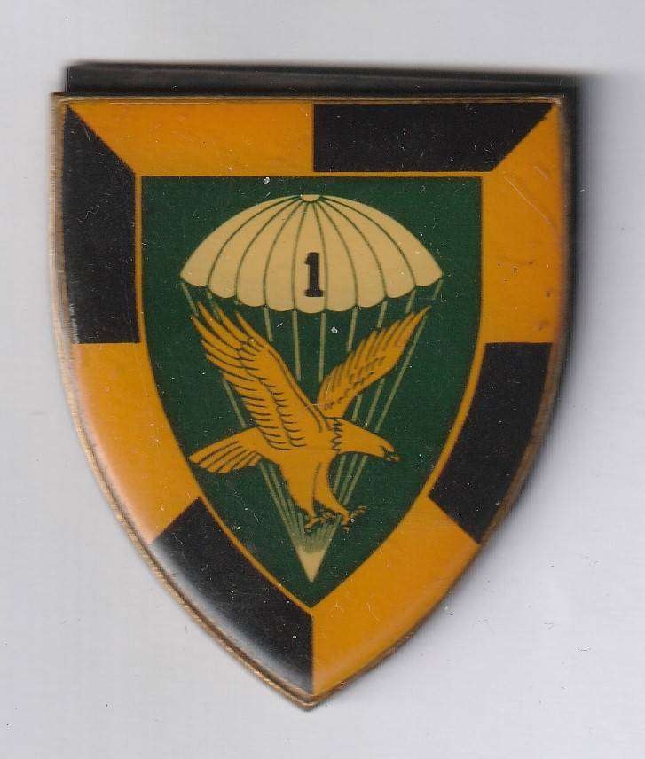 Flashes, Cap Badges and Buckels