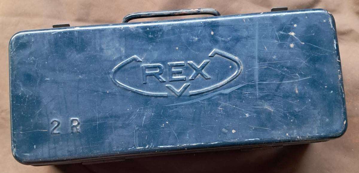 REX 2R ratchet pipe threader